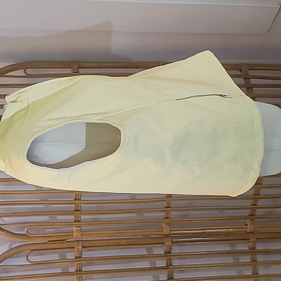 IZOD Reversible Butter yellow vest women's size large fleece and wind breaker - Picture 5 of 10